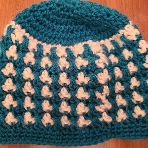 Beanie Hand made Blue. Standard size